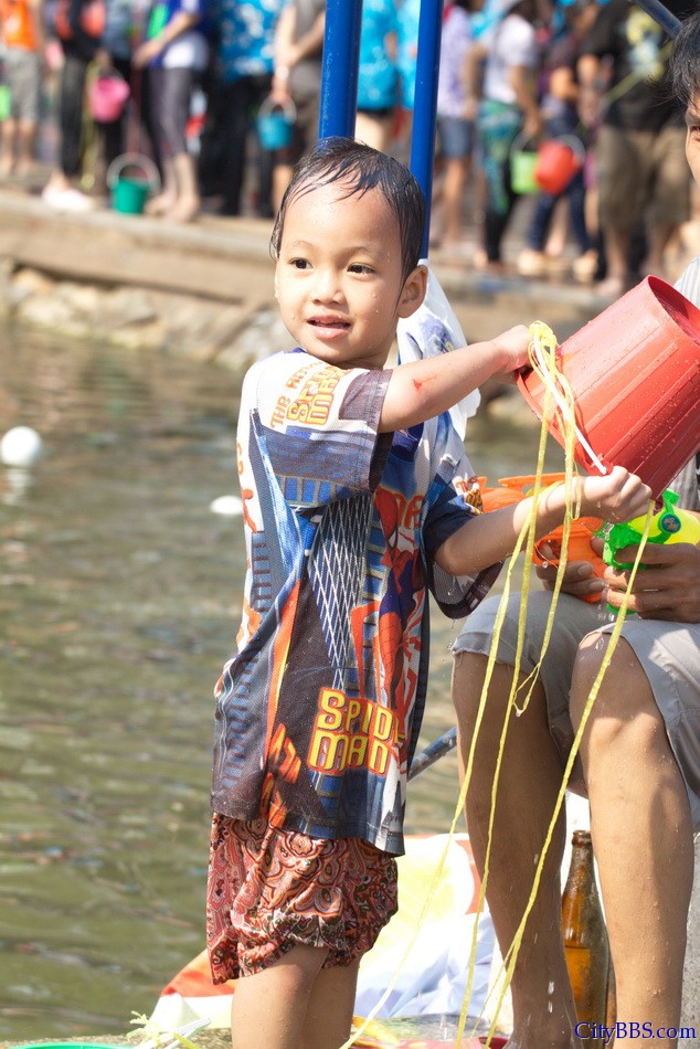 Chiangmai_Songkran_197.jpg