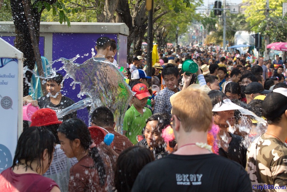 Chiangmai_Songkran_271.jpg