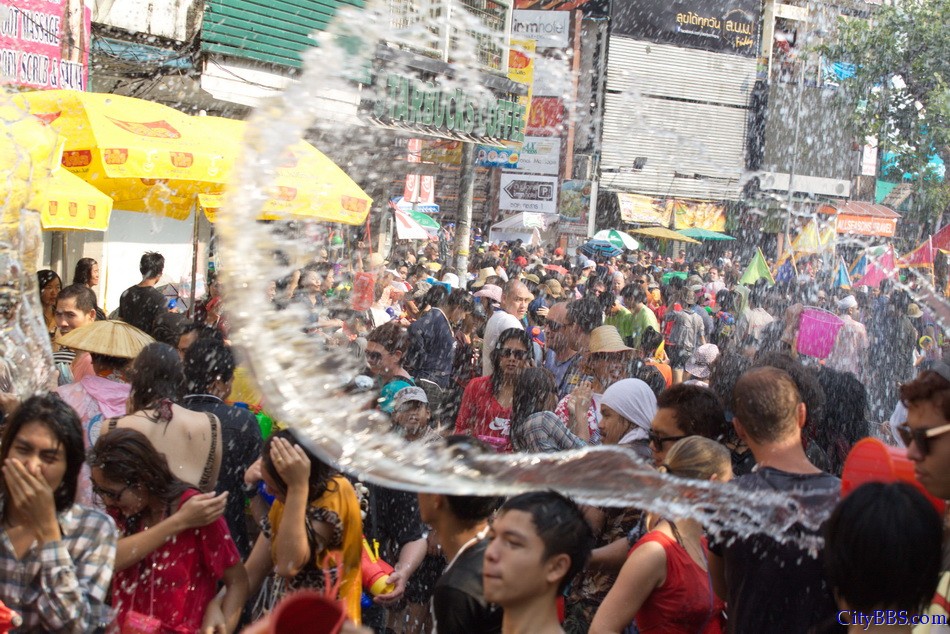 Chiangmai_Songkran_308.jpg