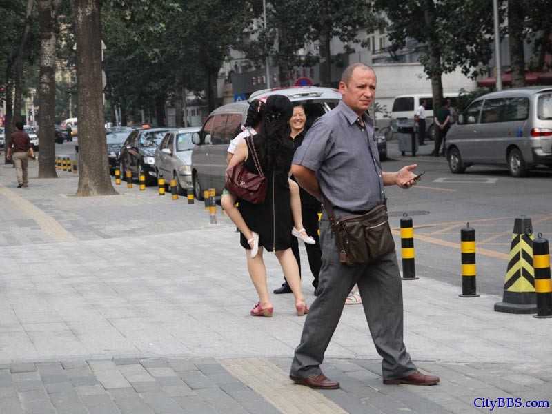 但真的是这样吗？国际学校的课业是否如他们想象的那般轻松？一些老外告诉我们，想要考哈佛、剑桥一类的名校 ...