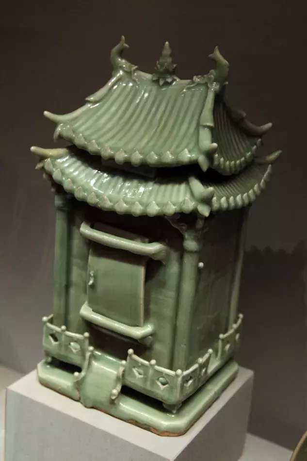 美国这座荒凉的小城, 竟然因为中国的8000多件文物火了!