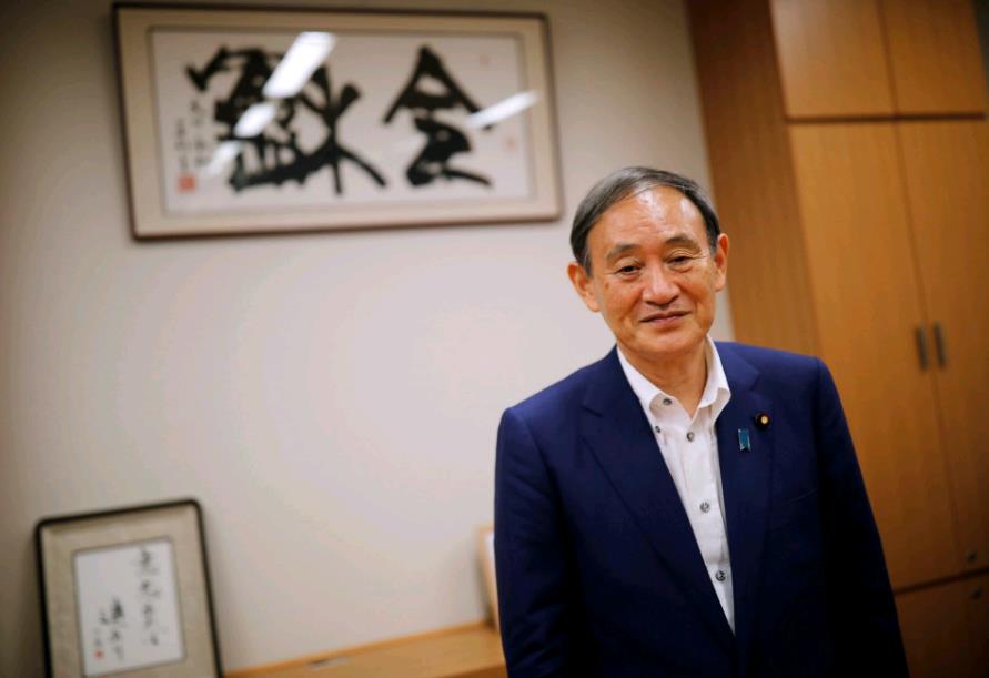 安倍独大时代终结 继任者能否维持稳定？