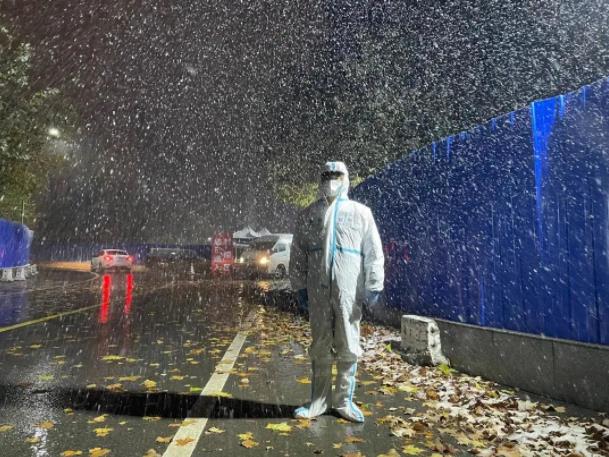 北京初雪又急又猛变暴雪断崖式寒流提前报到
