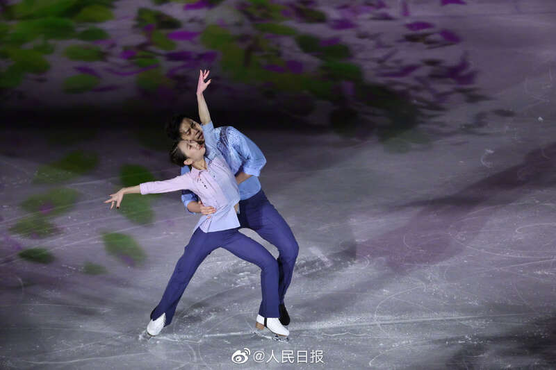 一曲震撼人心的《我爱你中国》感动全场