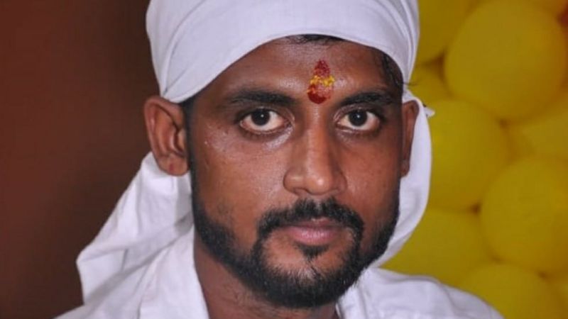 影片是遇难者之一，印度旅客杰斯瓦尔（ Sonu Jaiswal）在空难前几秒钟在客舱上进行现场直播的画面 ... ...