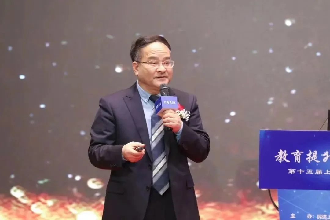 上海市教育委员会副主任 倪闽景
