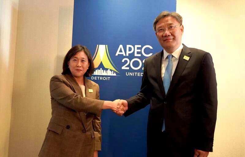 商务部部长王文涛在美国底特律参加亚太经合组织贸易部长会议期间，会见了美国贸易代表戴琪 ...
