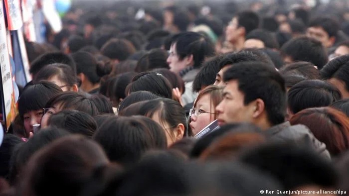 严苛疫情管控过后中国年轻人口的失业率依然高涨（资料图片）
