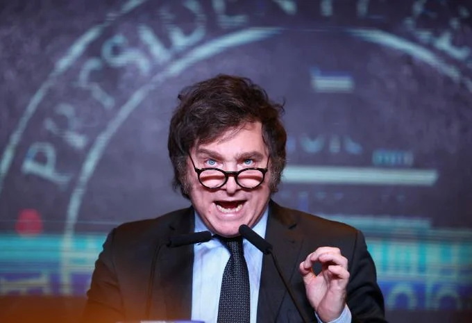 有着“阿根廷版特朗普”之称的极右翼自由主义经济学家、国会众议员米莱当选阿根廷新一任总统 ...