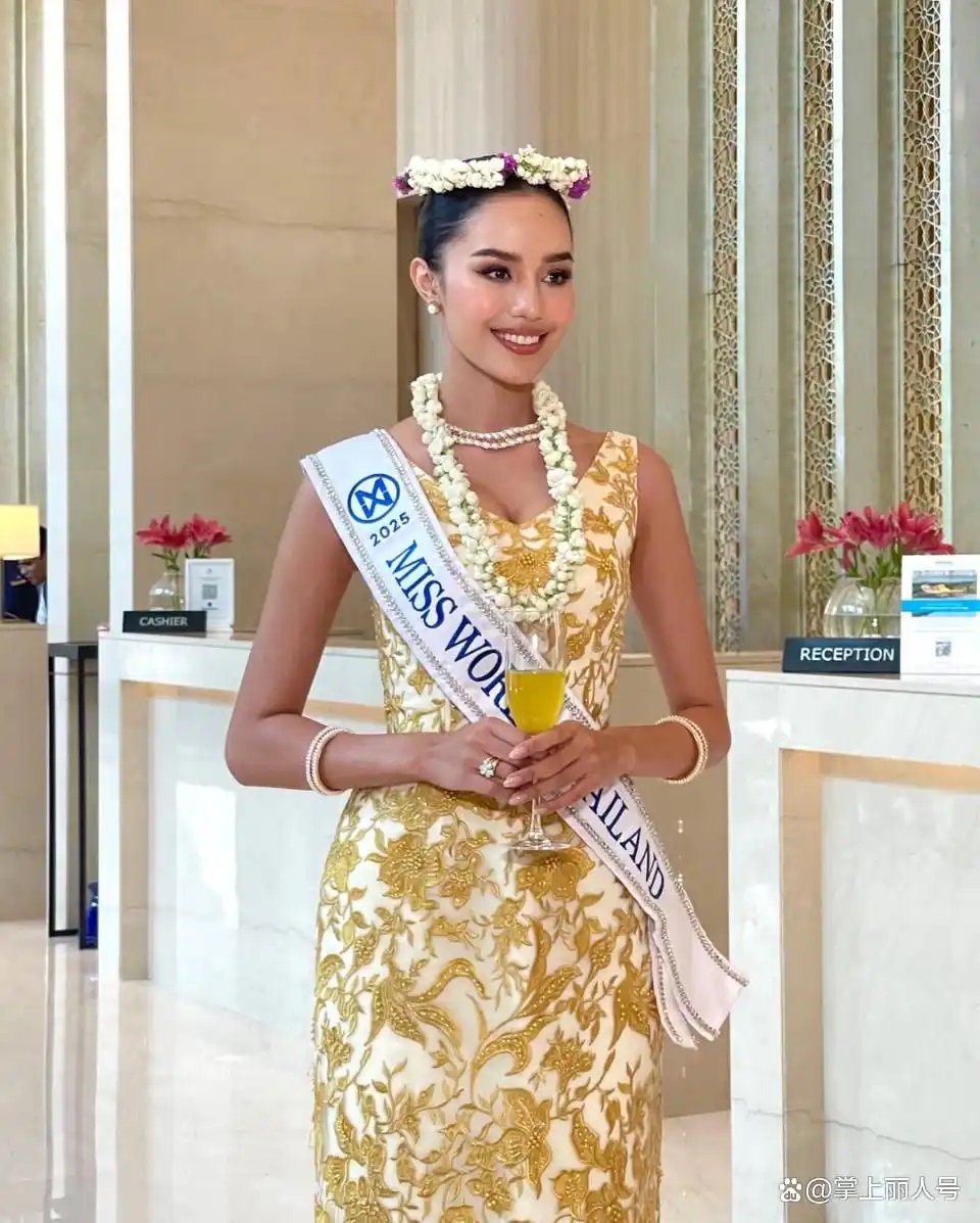 素查塔·庄斯里（Suchata Chuangsri）