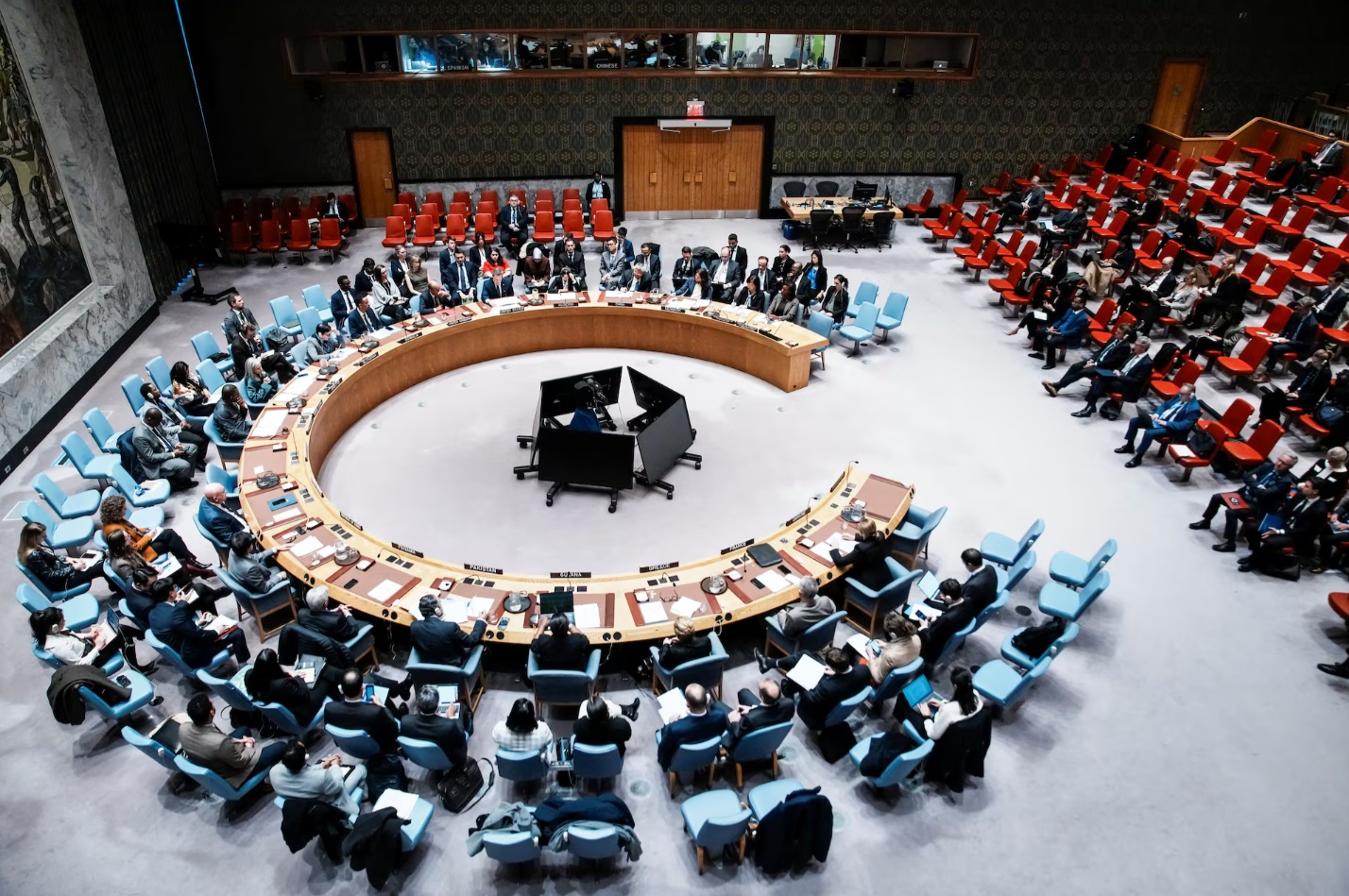 美国常驻联合国代表迈克尔·沃尔兹在纽约联合国总部举行的联合国安理会会议上发表讲话 ...