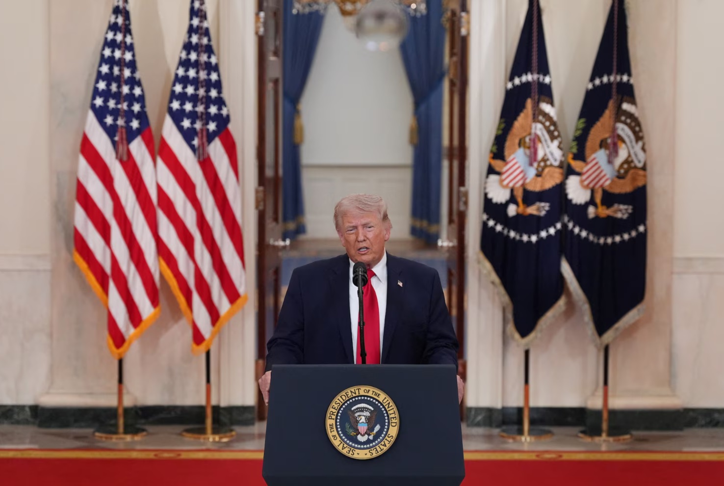 美国总统唐纳德·特朗普于2026年4月1日在华盛顿特区白宫就伊朗战争发表全国讲话 ... ...